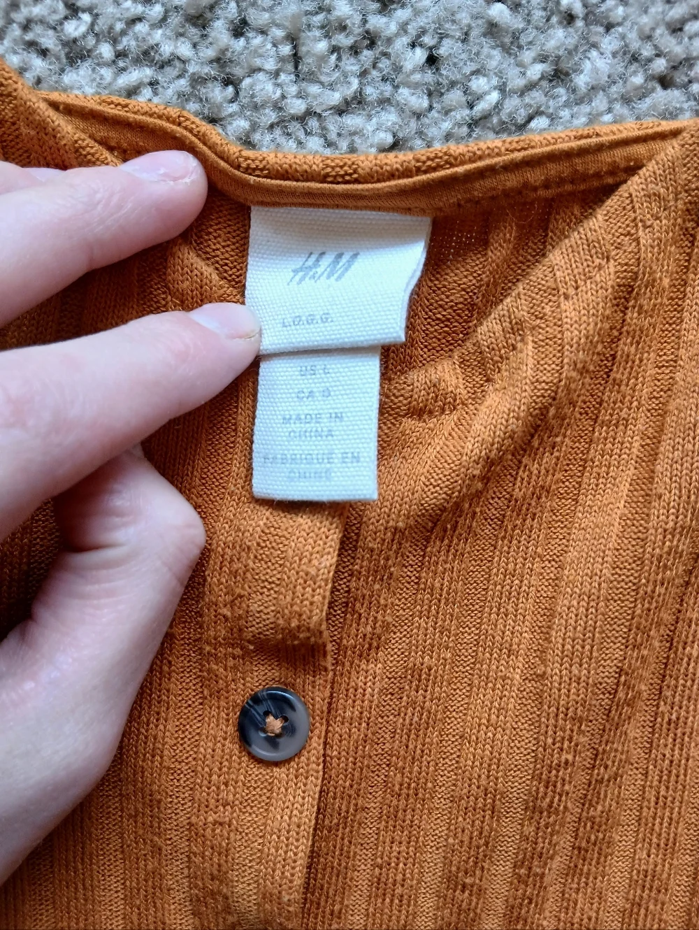 H&M Ribbed Button-Front Tank Top - Picture 2 of 4